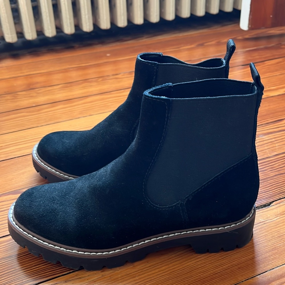 EUC worn once Dolce vita black leather boots size 6